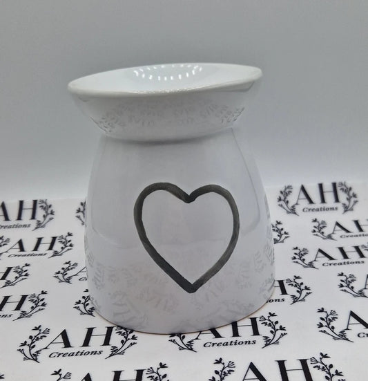 White ceramic burner with grey heart