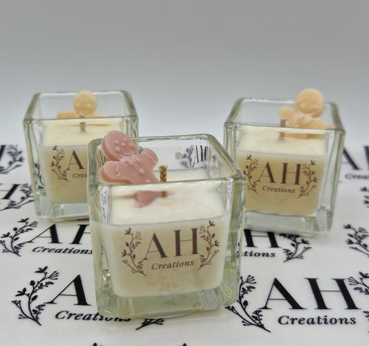Small cubed gingerbread candle